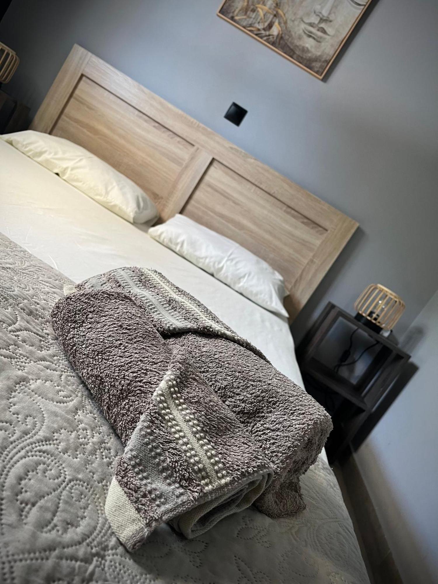 Joannas Airport Luxury Rooms Artemida  Exterior photo