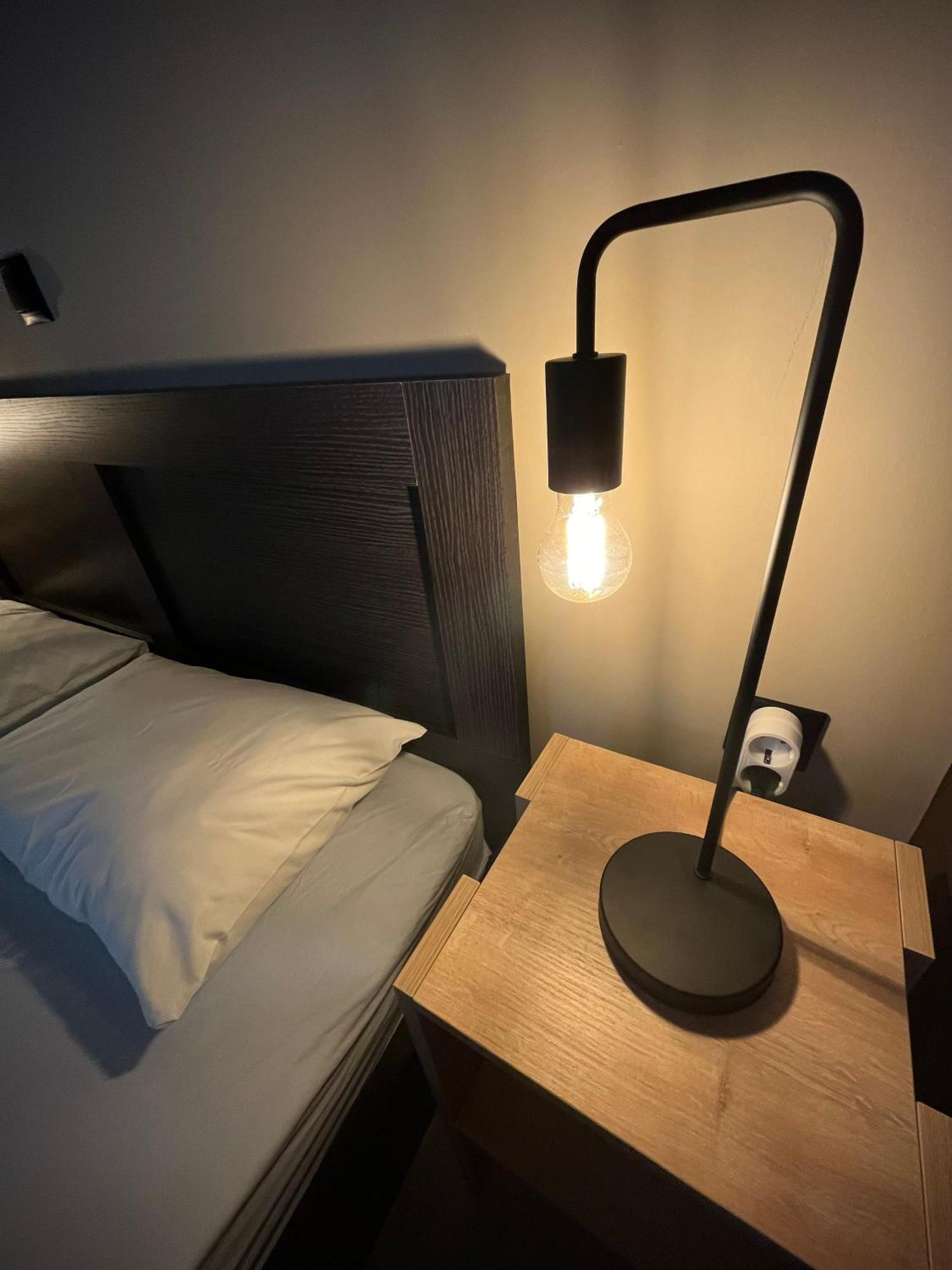 Joannas Airport Luxury Rooms Artemida  Exterior photo